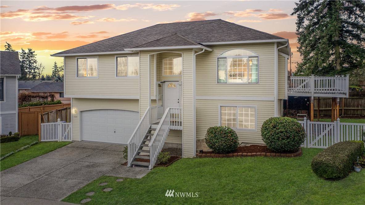 726 147th ST SW, Lynnwood, WA 98087