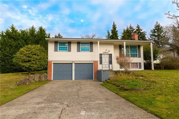 1004 159th PL SE, Bellevue, WA 98008