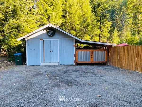 Packwood, WA 98361,106 Sunstone RD