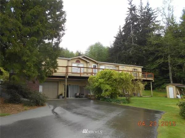 5994 Hagglund LN, Clinton, WA 98236