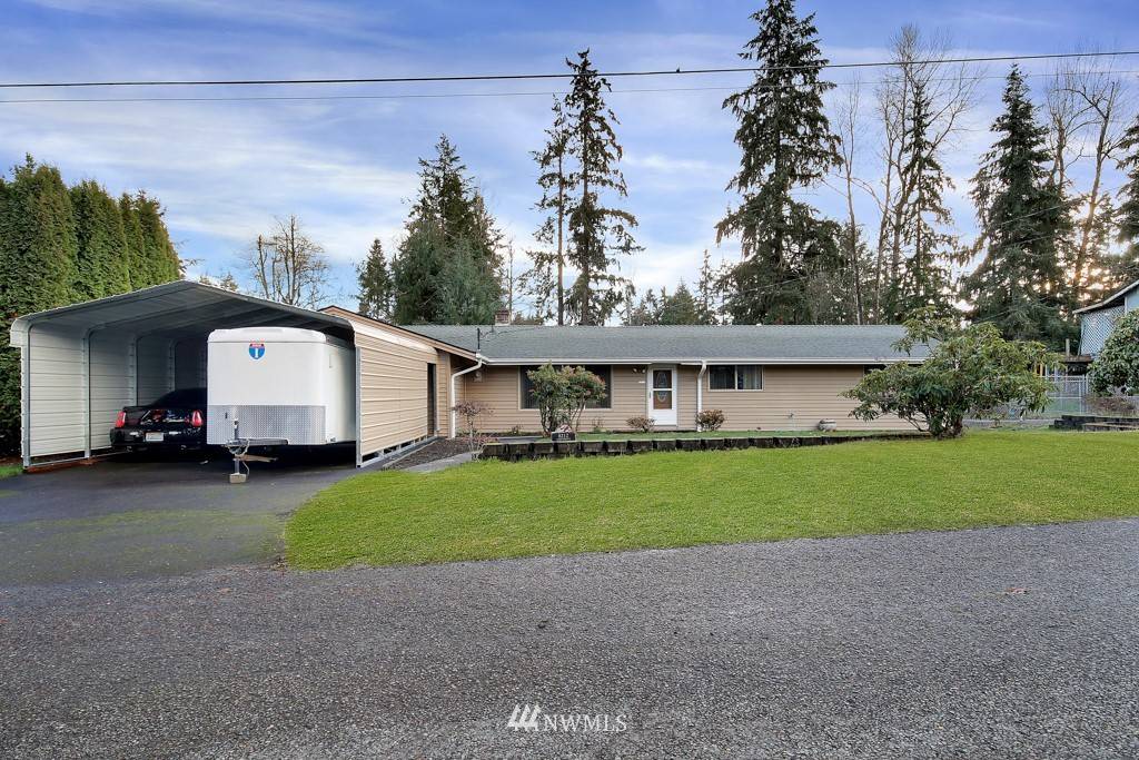 8212 110th ST E, Puyallup, WA 98373