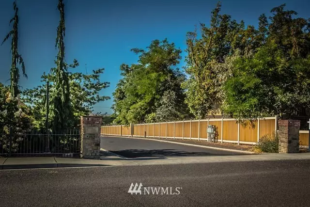 Walla Walla, WA 99362,118 Country Court PL
