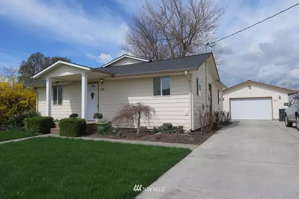 112 SW 13th ST, College Place, WA 99324