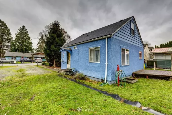 79 Willow LN, Mount Vernon, WA 98273