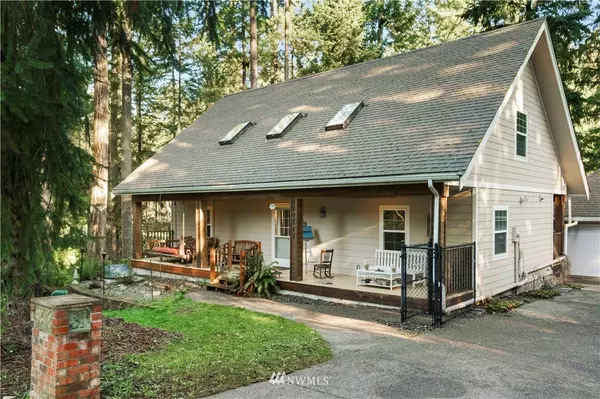 10711 Pioneer DR, Anderson Island, WA 98303