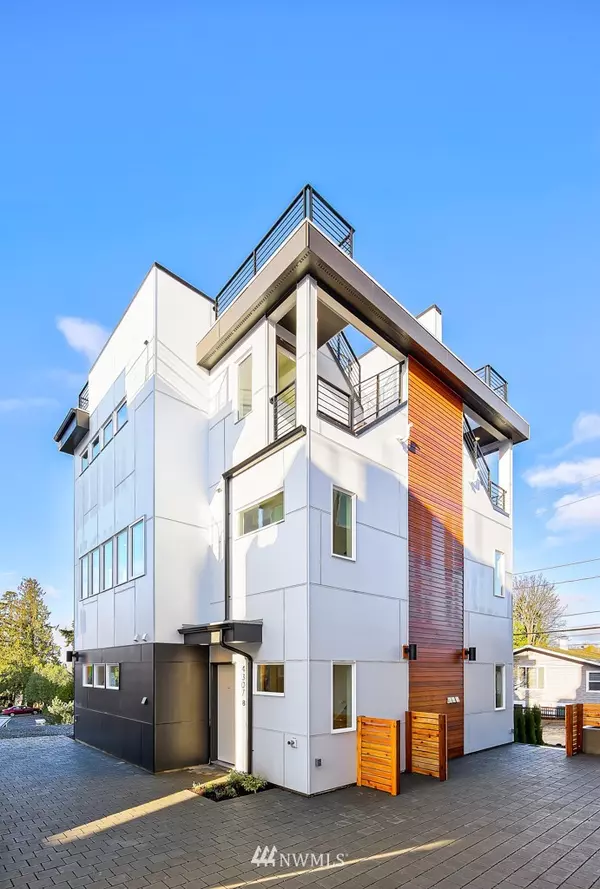 4307 SW Frontenac ST #B, Seattle, WA 98136