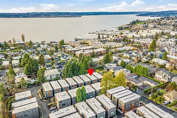 Kirkland, WA 98033,704 3rd PL S #2