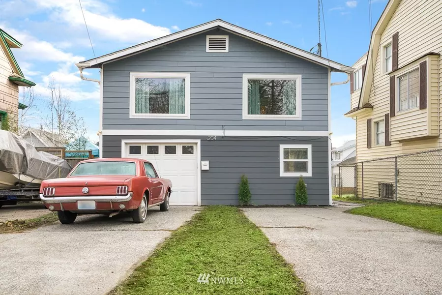 204 25th AVE, Seattle, WA 98122