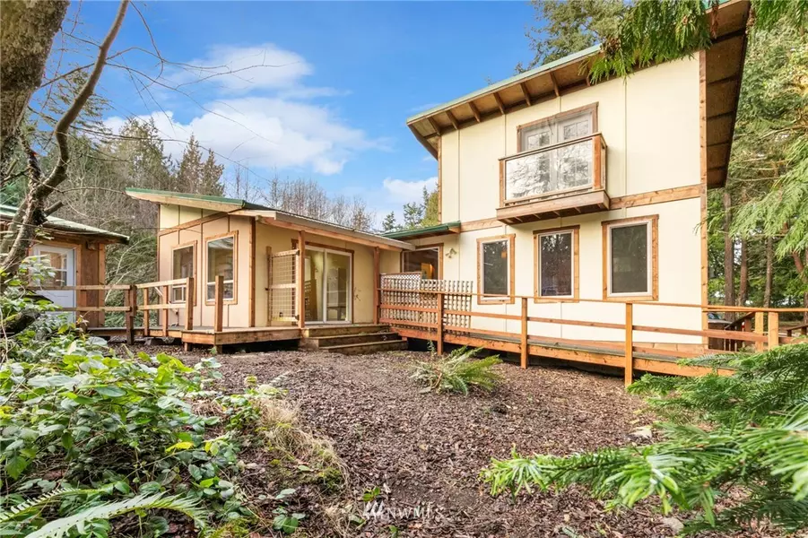 1077 57th ST, Port Townsend, WA 98368