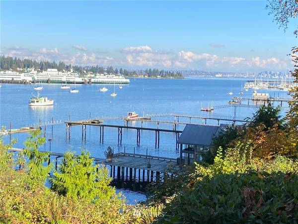 5943 Rose Loop, Bainbridge Island, WA 98110