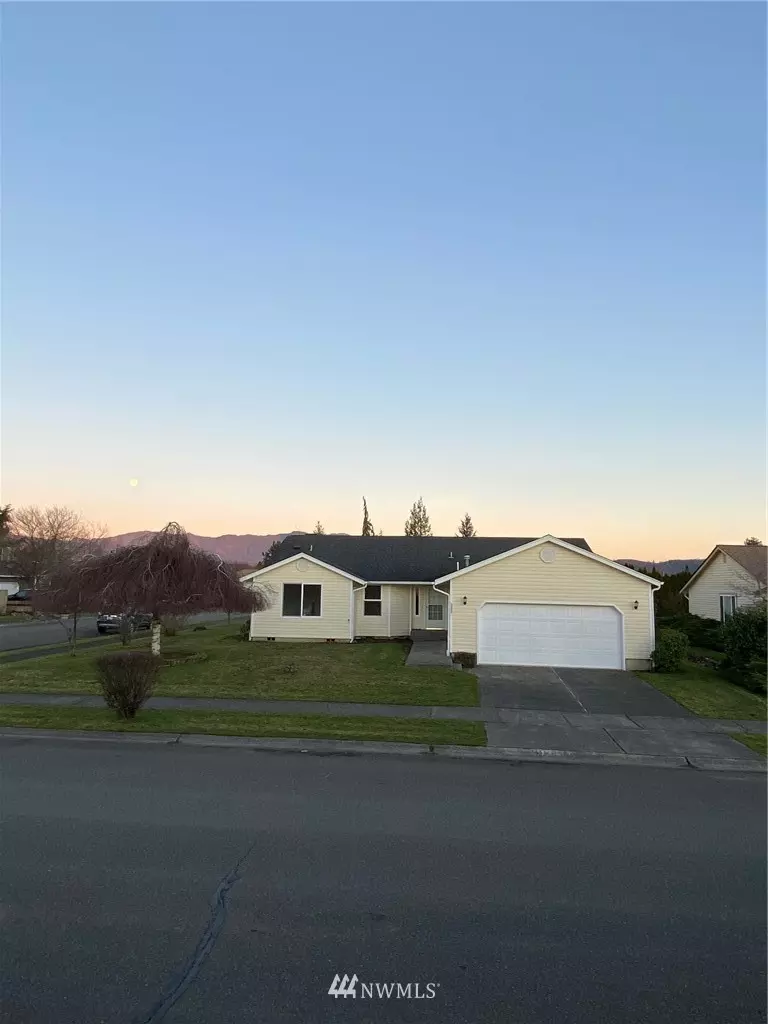 Enumclaw, WA 98022,1111 Farrelly ST