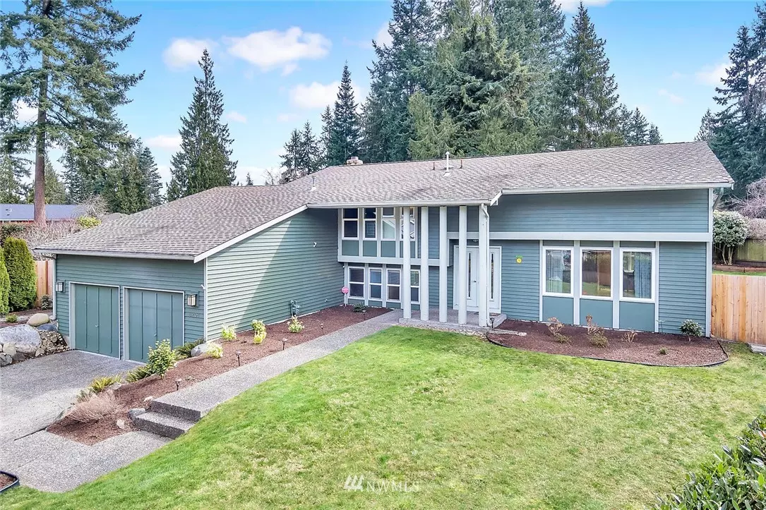 Edmonds, WA 98026,8204 182nd PL SW