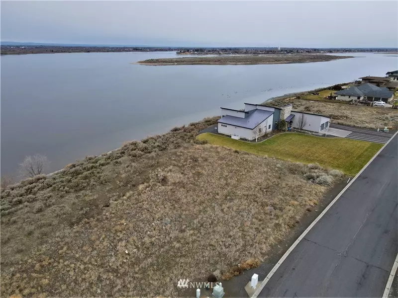 7561 Dune Lake RD SE, Moses Lake, WA 98837