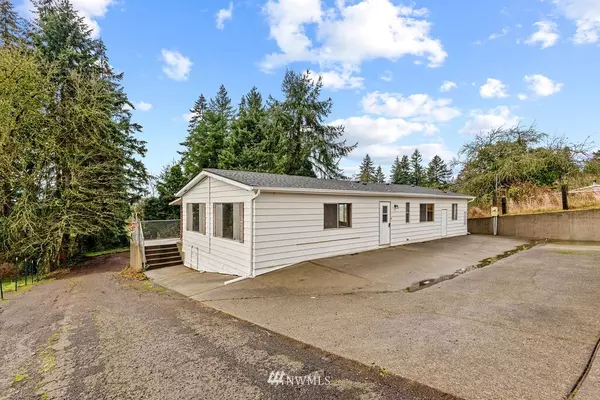 3819 Pacific WAY, Longview, WA 98632