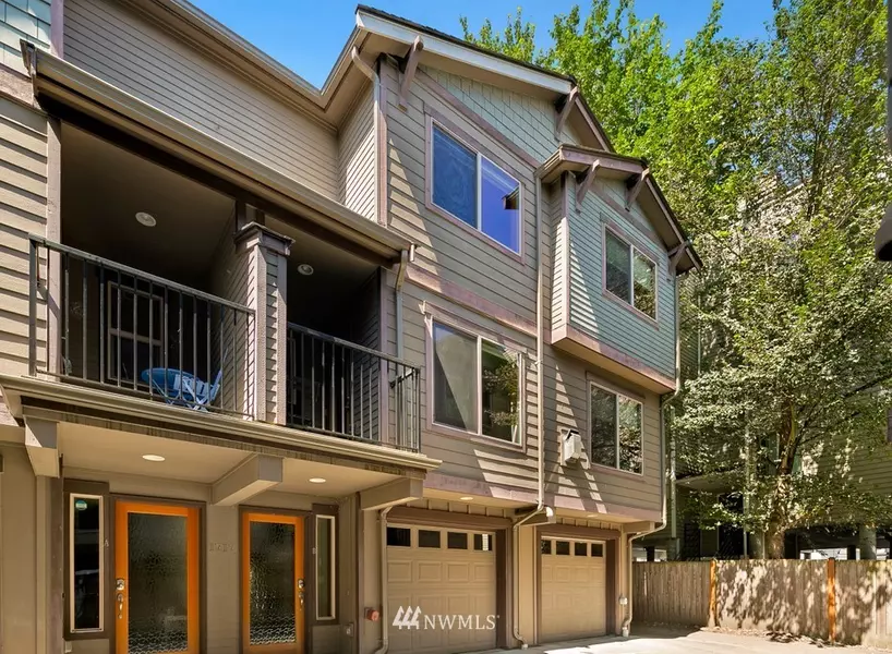 1717 18th AVE #B, Seattle, WA 98122