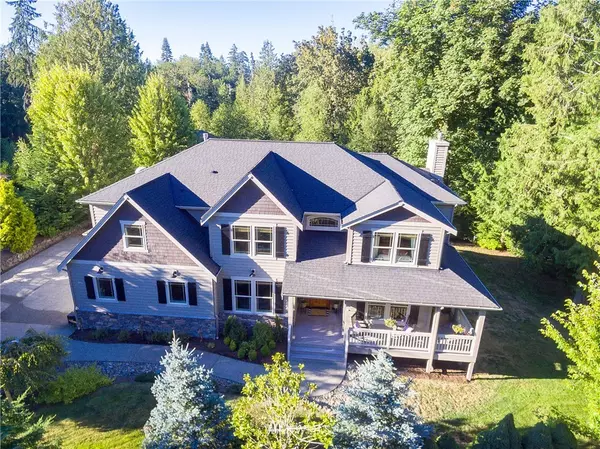 2882 Intrepid CT NE, Bainbridge Island, WA 98110