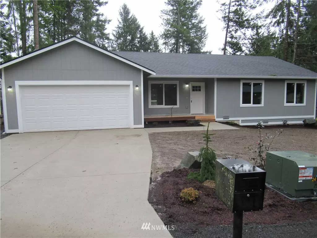 Belfair, WA 98528,140 NE Larson Lake RD