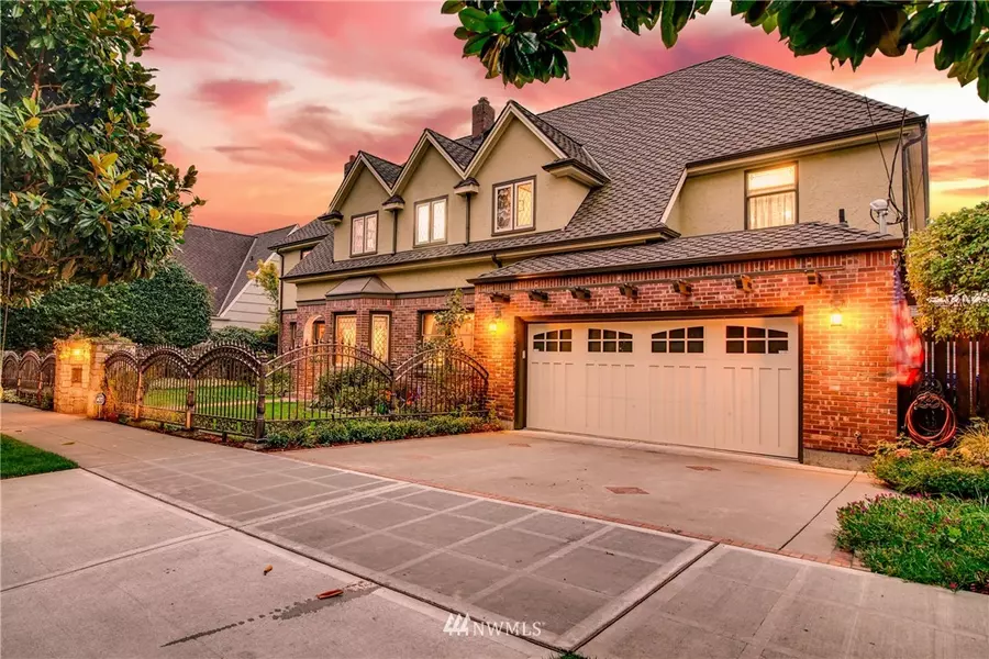 2409 29th AVE W, Seattle, WA 98199
