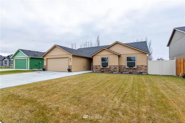 Moses Lake, WA 98837,504 S Trillium WAY