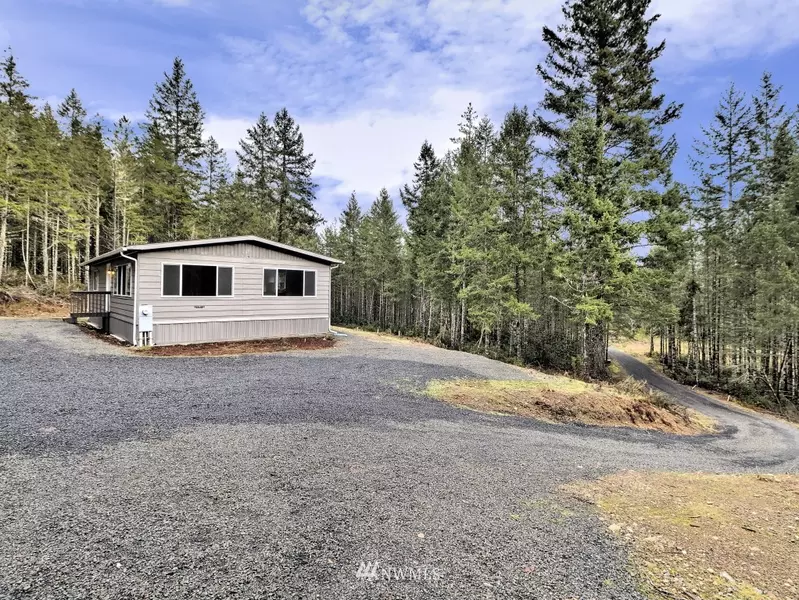 190 NE Sanctuary LN, Tahuya, WA 98588