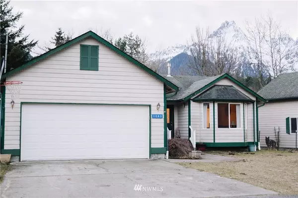 1203 Cascade ST, Darrington, WA 98241