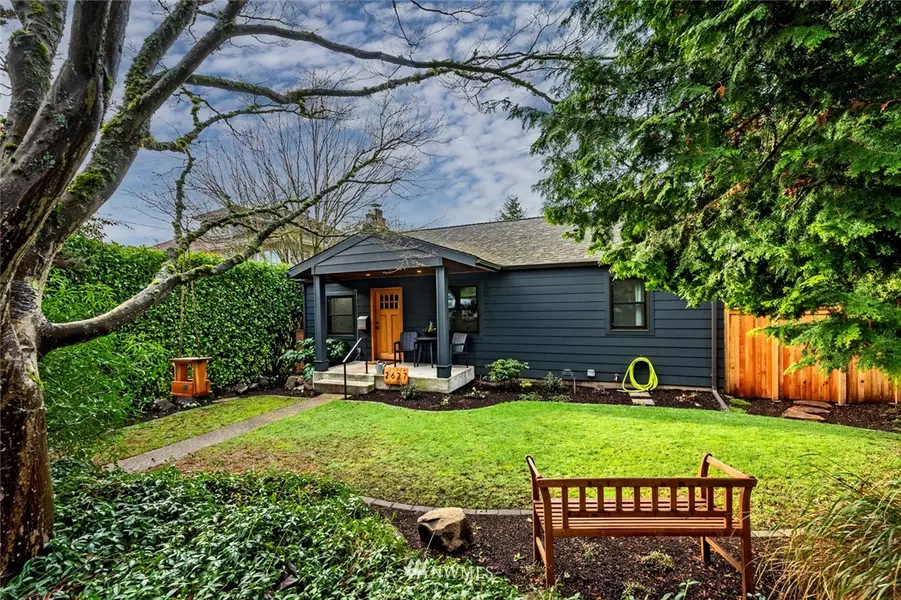 2627 30th AVE W, Seattle, WA 98199