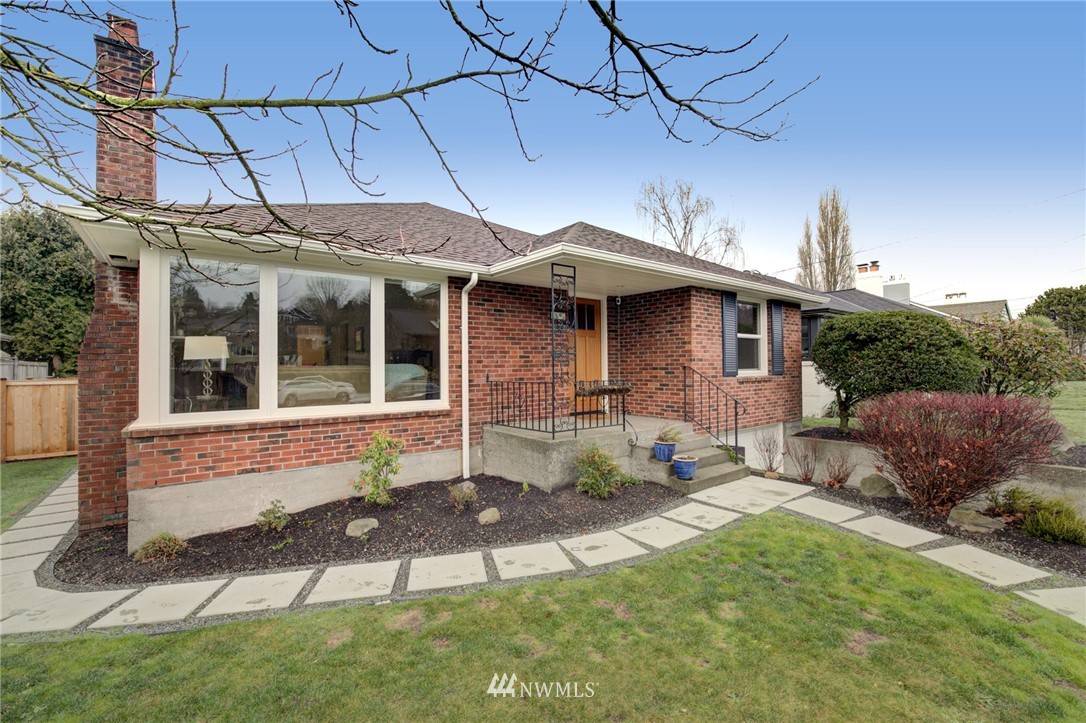 2607 32nd AVE W, Seattle, WA 98199