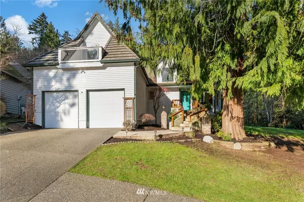 3860 NE Ambleside LN, Bremerton, WA 98311