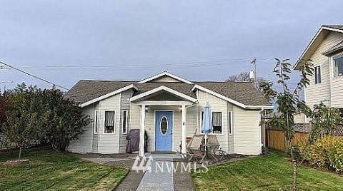 239 W 9TH ST, Port Angeles, WA 98362