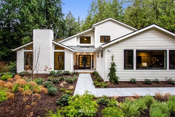 14367 NE Woods Creek LN, Bainbridge Island, WA 98110