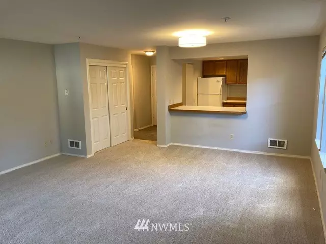 Issaquah, WA 98029,3935 226th PL SE #111