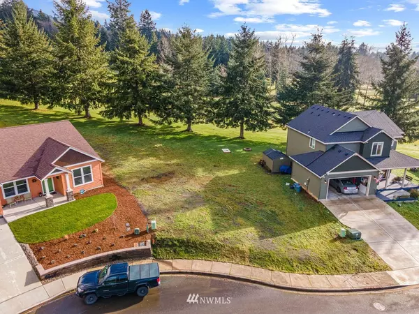 7 Linquist LN, Cathlamet, WA 98612