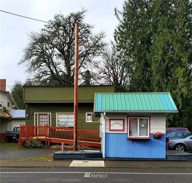 311 NW Kerron ST, Winlock, WA 98596