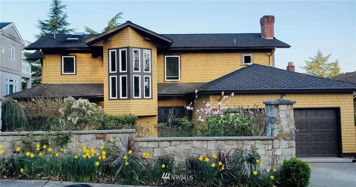 1723 33rd AVE, Seattle, WA 98122