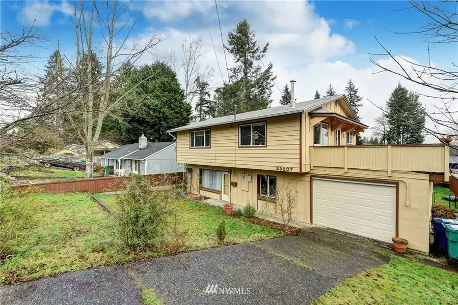 23207 52nd AVE W, Mountlake Terrace, WA 98043