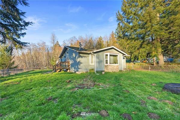 2071 SE Holman RD, Port Orchard, WA 98367