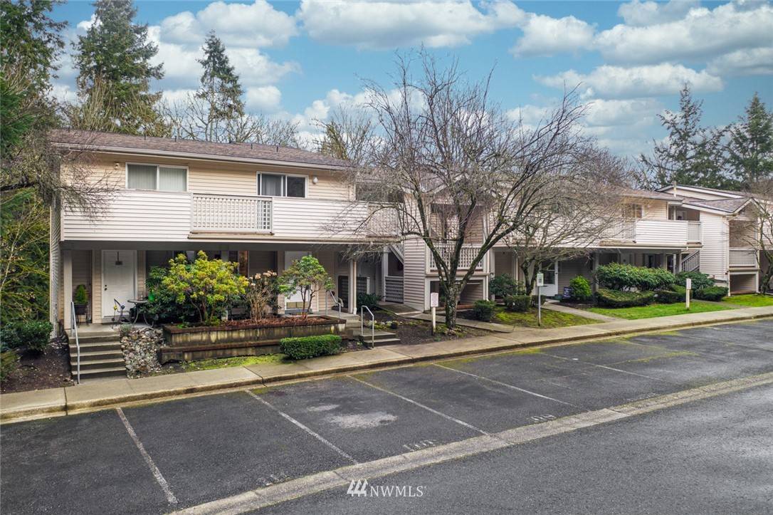 16019 Waynita WAY NE #F101, Bothell, WA 98011