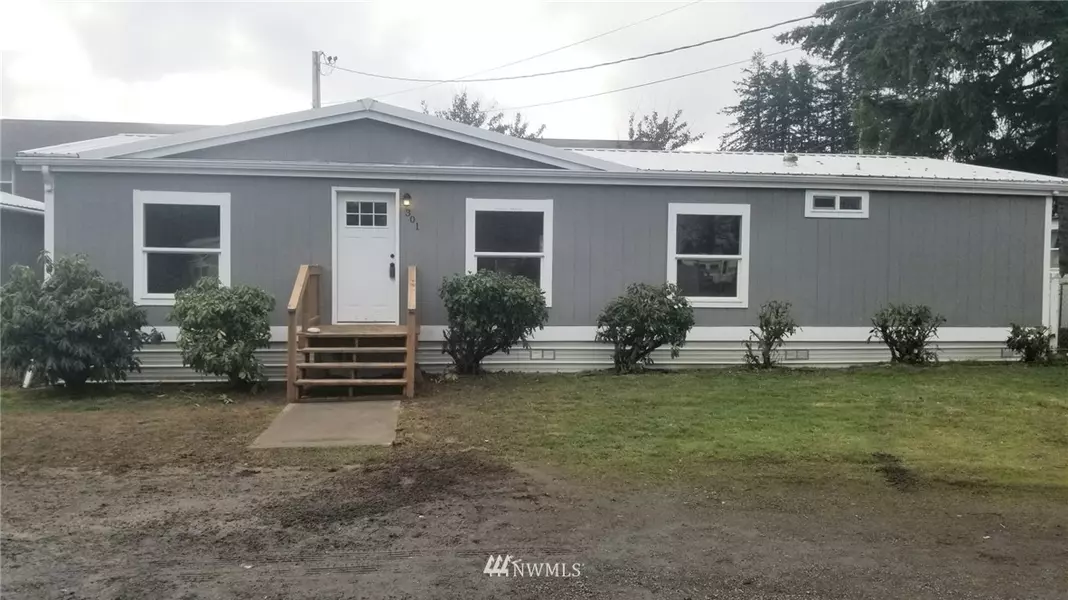 301 E Newaukum ST, Napavine, WA 98565