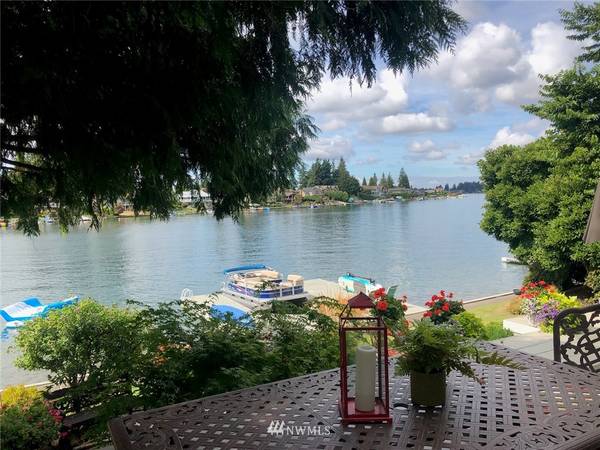 2816 202nd Avenue Ct East, Lake Tapps, WA 98391