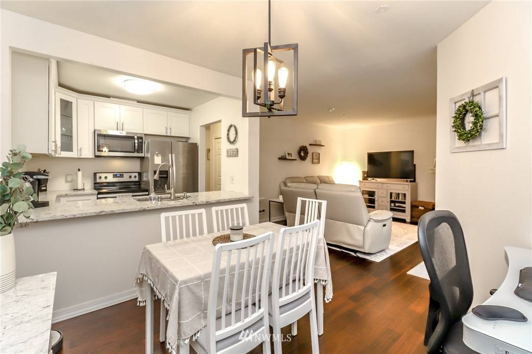 14251 NE 73rd AVE #A101, Kirkland, WA 98034