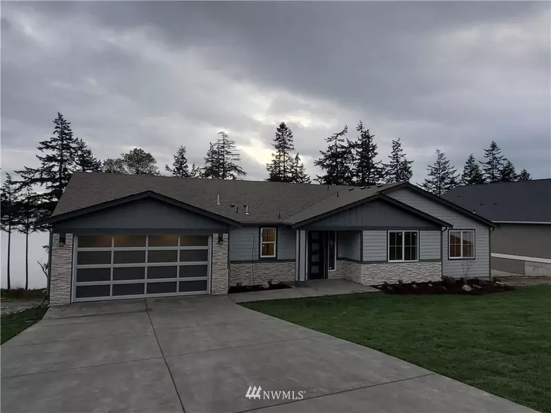 1476 Sergios View LN, Oak Harbor, WA 98277