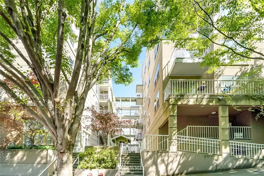 506 E Howell ST #E205, Seattle, WA 98122