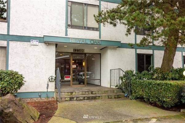 12300 28th AVE NE #301, Seattle, WA 98125