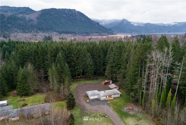 213 Uden RD E, Glenoma, WA 98336