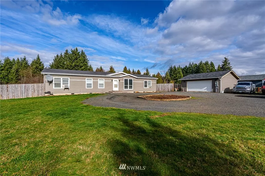 140 St Lawrence DR, Onalaska, WA 98570