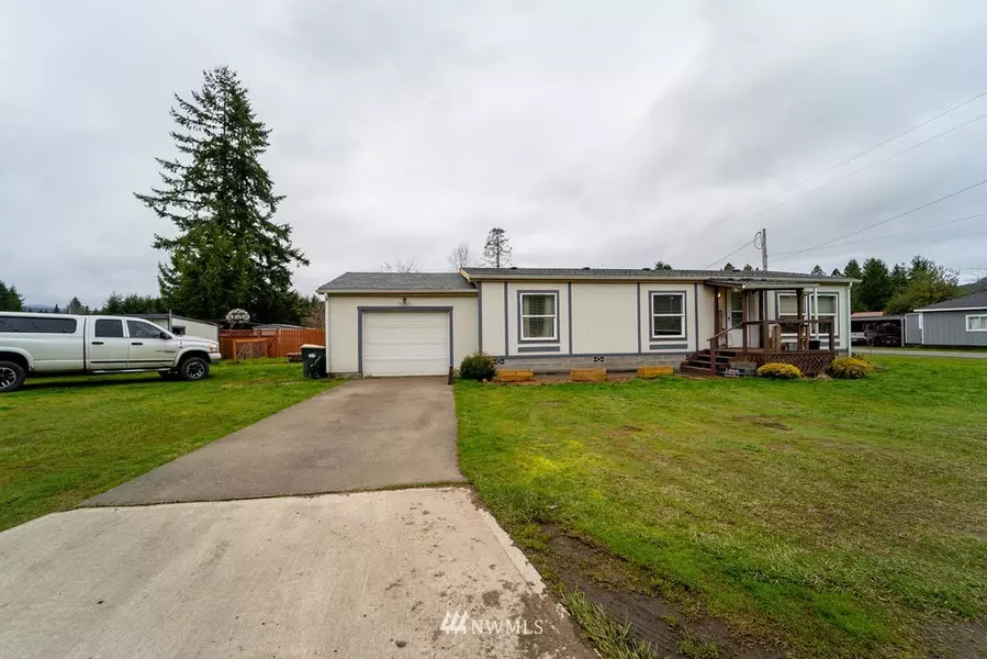 607 S 3rd ST, Pe Ell, WA 98572