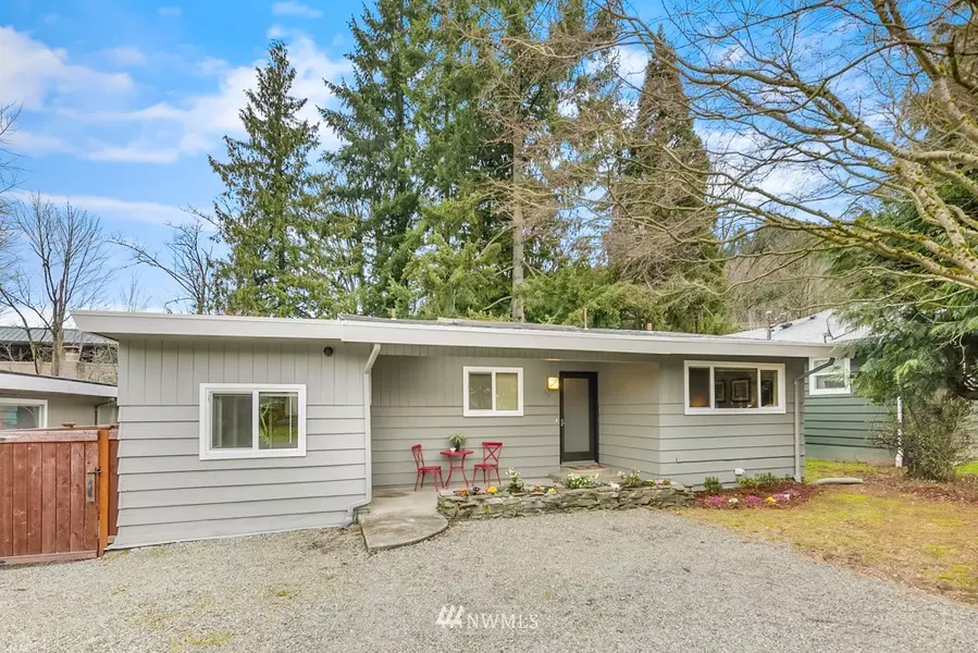 450 NE Birch ST, Issaquah, WA 98027