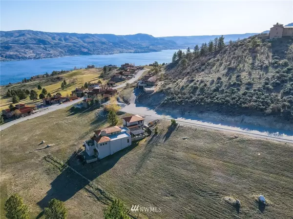 Chelan, WA 98816,330 Paintbrush RD