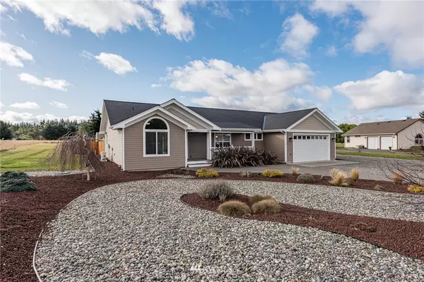 81 Grandview LN, Sequim, WA 98382