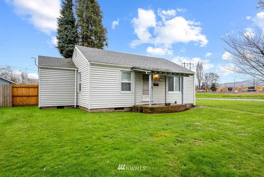 206 20th, Longview, WA 98632